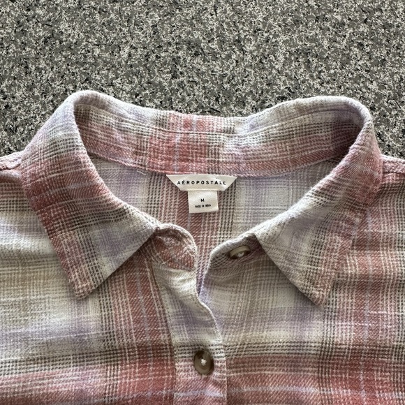 Aeropostale Long Sleeve Plaid Cropped Button Up Shirt Women's‎ Size M Fray Hem - Picture 2 of 6